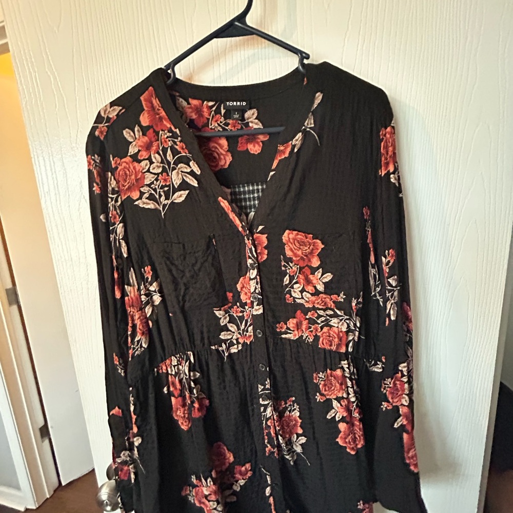 torrid Black Floral Peasant Tunic with Rose Print